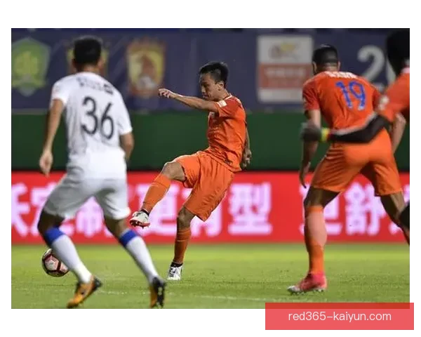 戴维斯边路表现稳健，持续增强球队进攻竞争力